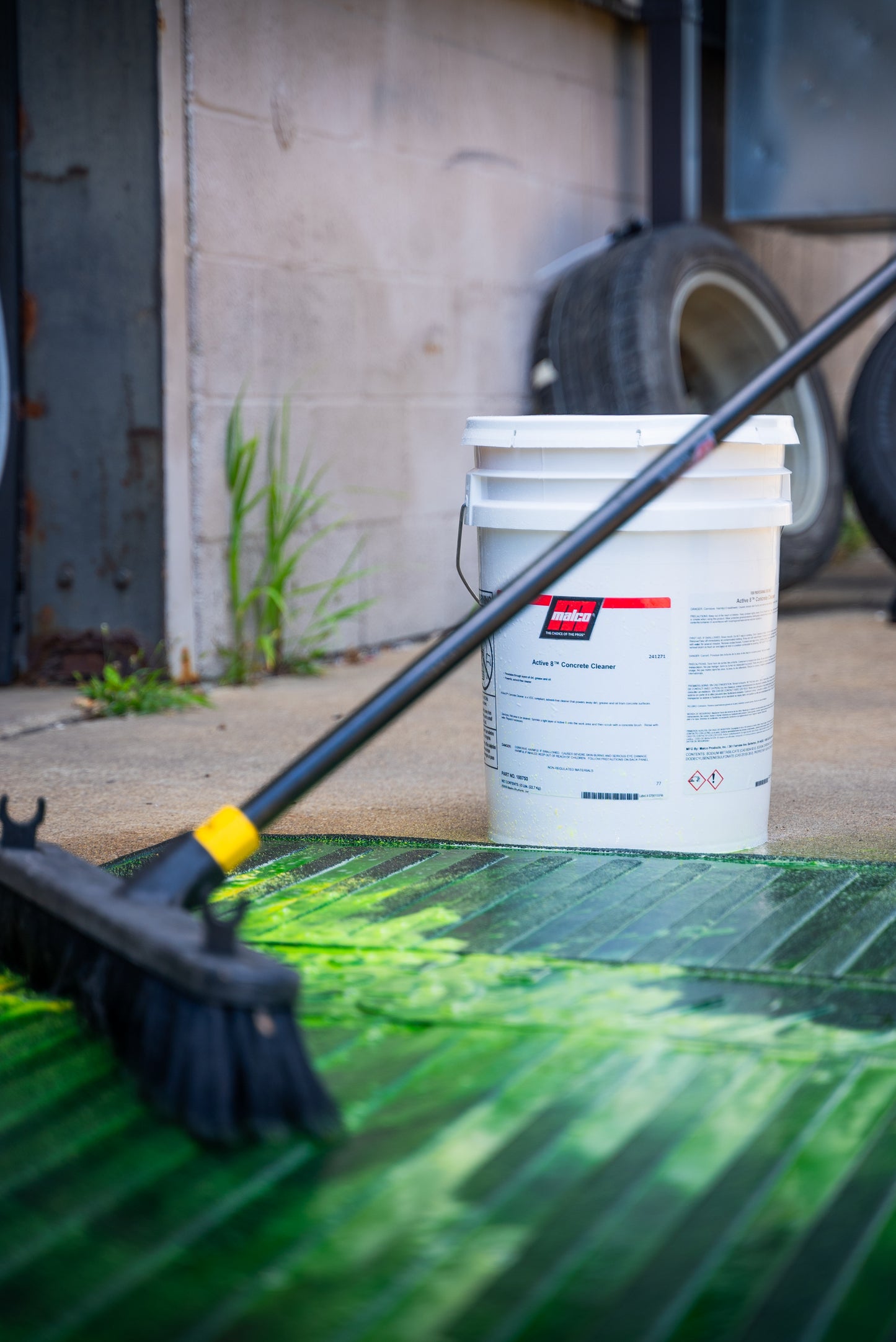 Malco Automotive DIST-ONLY-100750 Active 8™ Concrete Cleaner