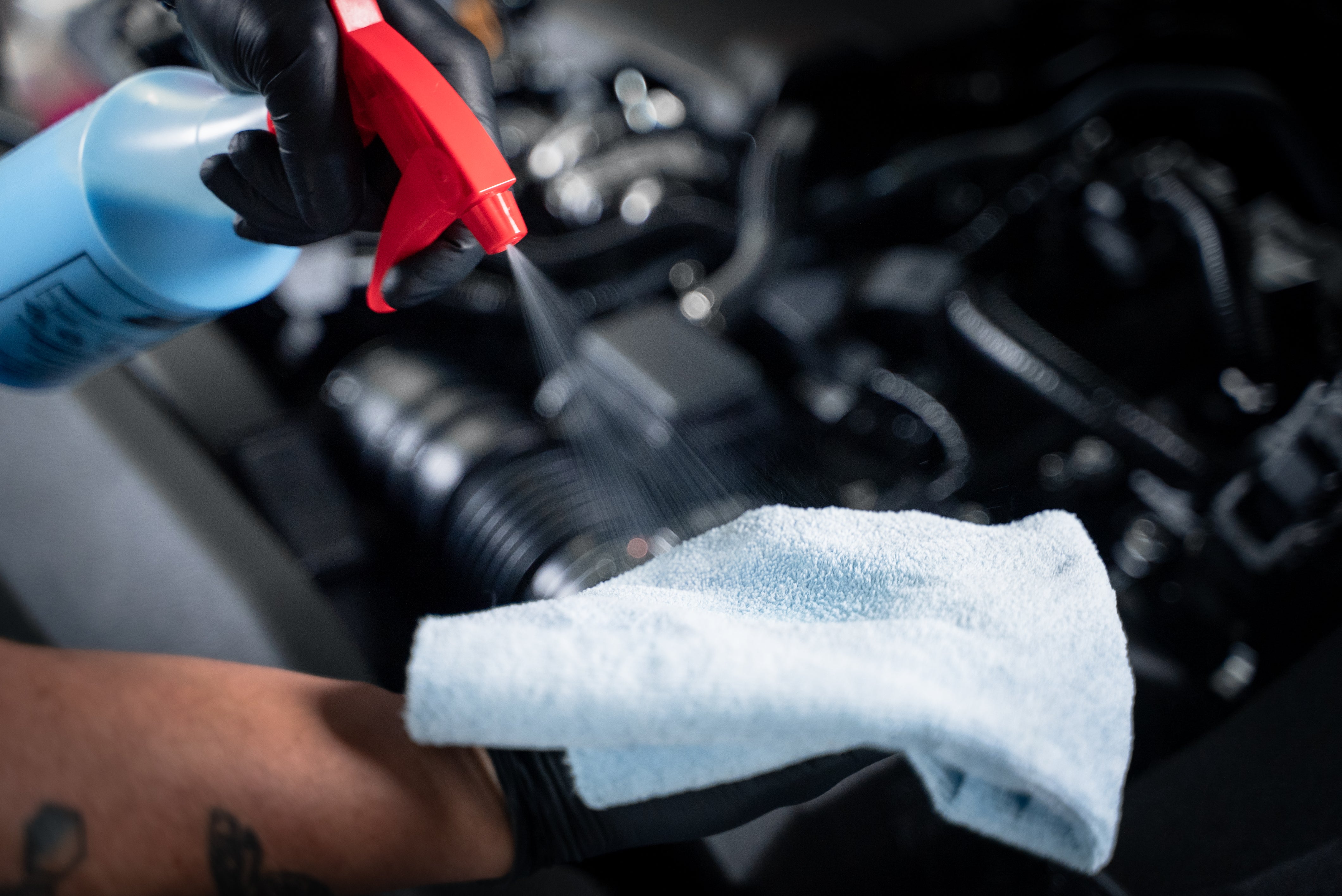 Malco Automotive Aqua Bead™ Silicone Suspension Dressing
