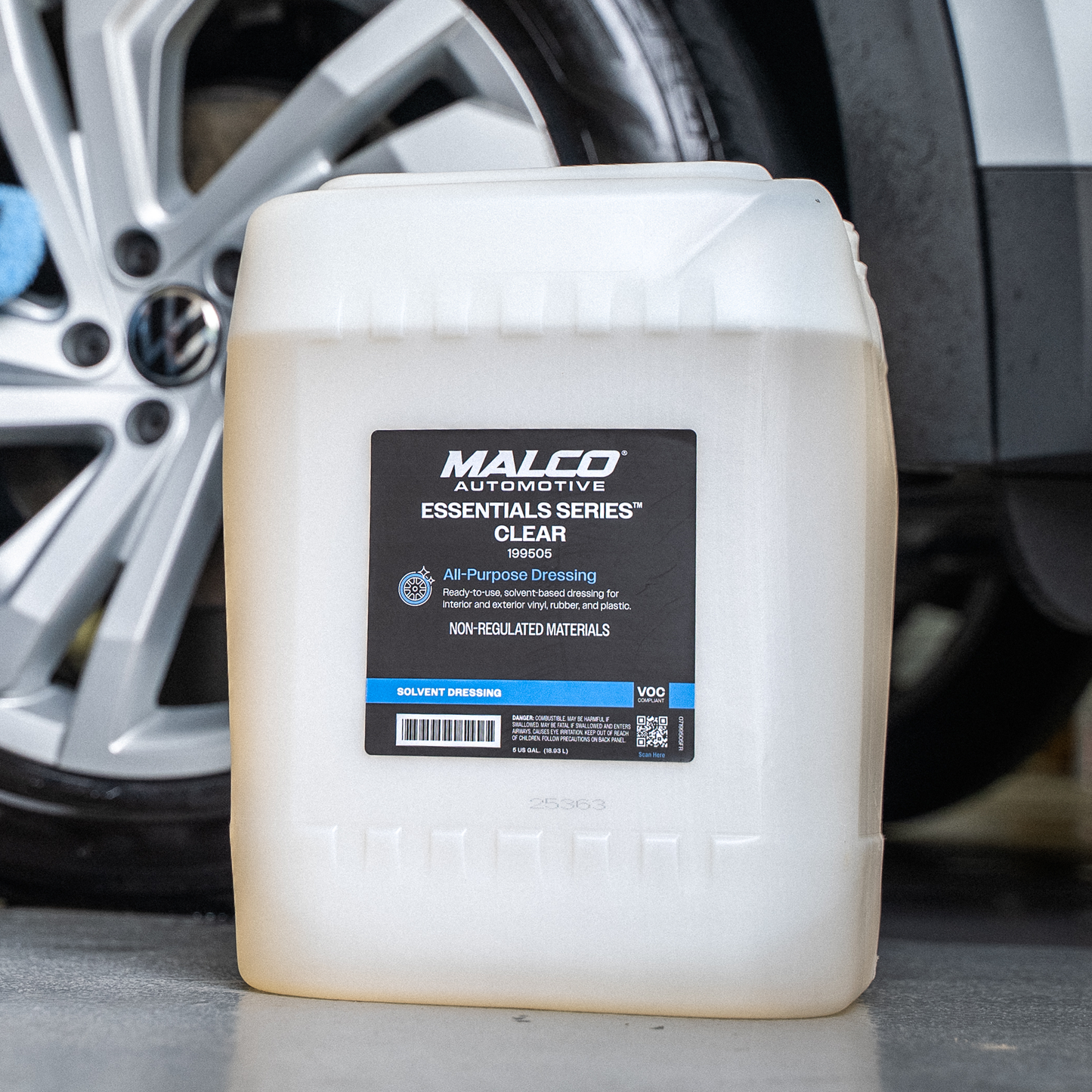 Malco Automotive Essentials Series Clear Solvent-based Dressing