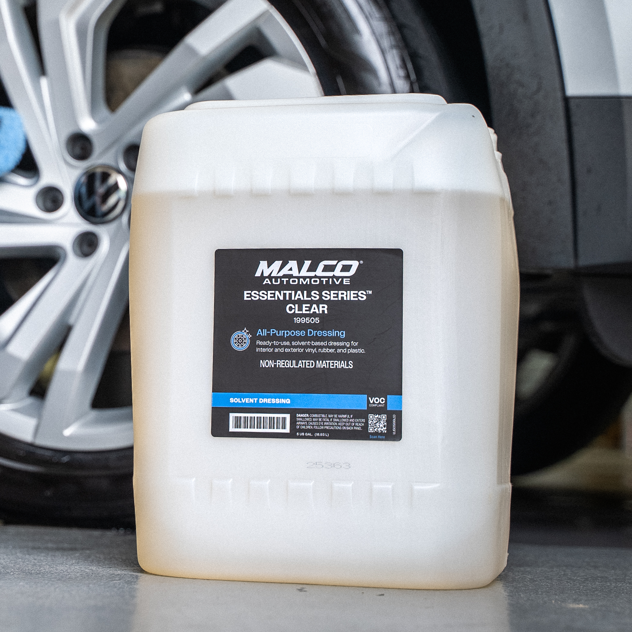 Malco Automotive Essentials Series Clear Solvent-based Dressing
